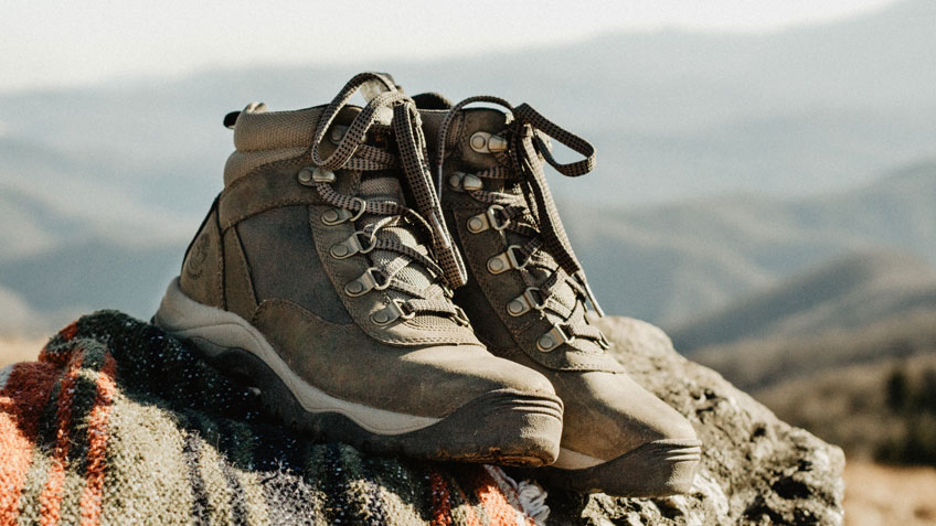 How to Choose Hiking Shoes - Athlete Audit